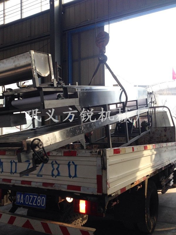 涼皮機(jī)發(fā)貨現(xiàn)場