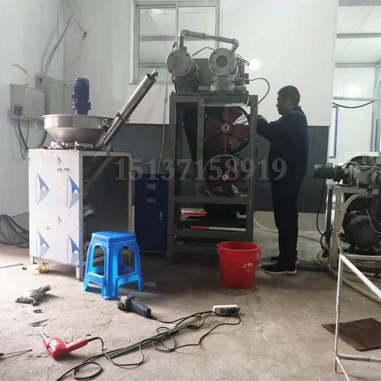 全自動(dòng)米線機(jī)售后安裝現(xiàn)場(chǎng)