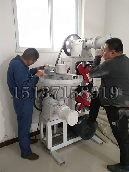 多功能米線機(jī)調(diào)試現(xiàn)場(chǎng)